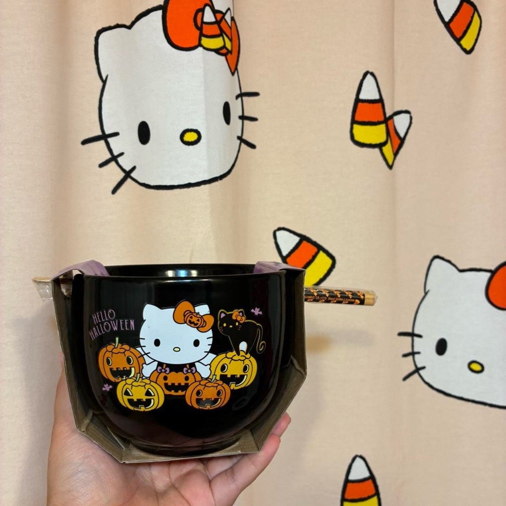 Hello Kitty Halloween Ceramic Bowl with chopsticks